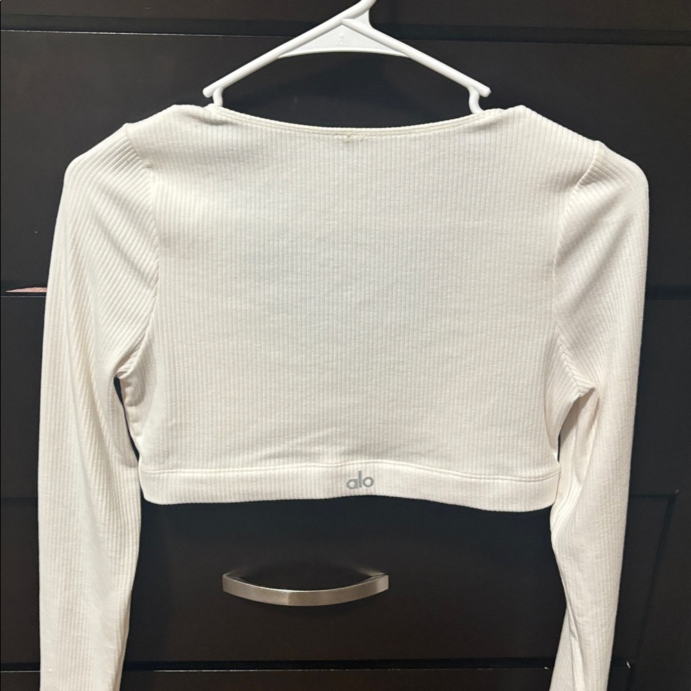 ALO Yoga White Ribbed Crop Top - Picture 3 of 8
